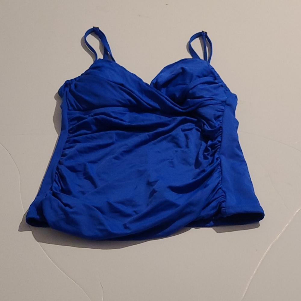 LA Blanca NWT size 6 NWT A-D blue swim padded top